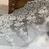 Ribete de Encaje Floral Bordado en Malla Blanca Exquisito de 16 cm de Ancho para Velos de Boda, Vestidos de Muñeca Princesa y Decoraciones de Faldas