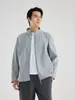 Jaqueta Soft Shell com Gola Alta para Homens Proteção ao Ar Livre Impermeável Respirável Cor Sólida Leve Tamanho Grande Veludo Fino Moda Nova Jaqueta