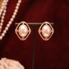 Aretes Franceses Retro Vintage Ovalados de Perla Estilo Palacio Barroco Chapados en Oro Aguja de Plata Aretes de Diseño Estilo Hong Kong