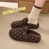Zapatillas de media punta retro de lana con lunares, suela gruesa, que aumentan la altura, estilo Birkenstock, nuevas para 2026, zapatillas de algodón casuales y versátiles