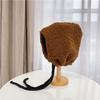 Versión coreana de gorro con protección para las orejas de borrego para niños, diseño de nicho para otoño e invierno, gorro cálido con temperamento, con cordones, a prueba de viento, rejuvenecedor