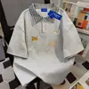 Diseño de Estilo Coreano Linda Camiseta de Manga Corta con Estampado y Solapa Falsa de Dos Piezas para Mujer Primavera y Verano Perezosa Top Puro Algodón