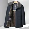 2026 Invierno Estilo Papá de Mediana Edad y Mayor Negocios Más Terciopelo Engrosado Cuello de Borrego Chaqueta Acolchada de Algodón Nueva para Hombre Versátil Color Sólido