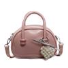 Bolsa Bowling Portátil Estilo Creme Mais Vendida Estilo Coreano Bolsa Transversal Simples Versátil de Moda Feminina de Alta Qualidade Estilo Ocidental