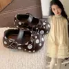 Zapatos de vestir para niños 2026 Otoño Nuevo Estilo Niñas Lazo Suela Suave Antideslizantes Niños Pequeños y Medianos Zapatos Pequeños de Cuero Zapatos de Actuación