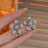 Pendientes de plata S925 con diseño de flor azul degradado y aguja para mujer, elegantes y combinables con todo tipo de estilos de verano.