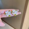 Pendientes de perlas con forma de hoja de flor fresca y pequeña de temperamento francés, nuevos pendientes de diseño dulce con gancho para la oreja, venta al por mayor