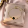 Entrada Francesa Contas de Transferência de Luxo Trevo de Quatro Folhas Pulseira de Aço Titânio Moda Feminina para o Trabalho Seis Contas Joias de Alto Padrão Novo Estilo