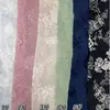 Tecido bordado popular para vestidos femininos de alta qualidade, cheongsams, vestidos e camisas, respirável e amigável à pele, um produto principal para primavera e verão