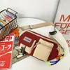 Mochila Ins de Marca Tendência Feminina Casual Estilo Japonês Bolsa Transversal Versátil Cor Contrastante Bolsa de Peito para Casal Bolsa de Ombro para Comutador Viagem Masculina
