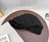 Gorro de punto trenzado tipo nube para otoño e invierno para mujer, gorra plana cálida de ala corta, elástico ajustable, boina de color liso retro adelgazante