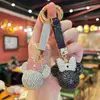 Llavero de Muñeco de Cabeza de Mickey con Pedrería Creativa de Gama Alta, Cadena de Garra Brillante Linda, Accesorio para Bolso de Mujer con un Toque de Sofisticación