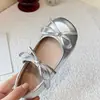 Zapatos de Princesa con Lazo de Moda para Niña 2026 Nuevo Estilo Primavera y Otoño Zapatos Planos de Cuero Plateados Suaves para Bebé