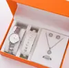 Explosiones de Comercio Exterior Moda Patrón Romano Diamante Reloj de Pulsera para Mujer Reloj de Pulsera de Cuarzo Brazalete Reloj de Pulsera para Mujer Fabricantes en stock