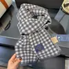 Bufanda para Mujer 2025 Nueva Moda de Invierno Gama Alta Azul Cuadros Pequeños 100% Lana Engrosada Cálida Bufanda de Pareja