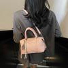 Bolsa de Mão de Alta Qualidade Estilo Almofada Feminina Nova Moda Primavera 2025 Bolsa de Ombro Tendência Design de Nicho Bolsa Casual Feminina