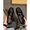 Zapatos vintage para mujer de piel de oveja súper suave, punta cuadrada, con tira en T y hebilla, zapatos Mary Jane planos, zapatos pequeños elegantes de cuero genuino estilo francés