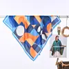Bufanda Cuadrada de Imitación Seda con Estampado Divertido y Elegante de Gatitos, Bufanda Versátil y de Alta Gama para Cuello, Pañuelo para la Cabeza, Pañuelo de Seda
