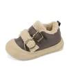 2025 Nuevos Zapatos Deportivos de Algodón de Invierno para Niños Estilo Coreano Zapatos Casuales Cálidos de Lana de Cordero Tenis para Niños Medianos y Grandes Modernos