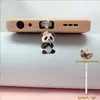 Plano 2D - Panda Glotón Material Acrílico Colgante Tapón de Polvo para Teléfono Móvil, Adecuado para Iphone/Tipo