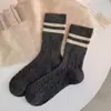 Calcetines de rayas retorcidas estilo universitario japonés para mujer, calcetines hasta la mitad de la pantorrilla, calcetines de lana engrosados y cálidos para otoño e invierno, calcetines retro holgados