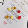 Accesorios de joyería DIY al por mayor Mini pendientes pequeños de limón con agujero lateral de fresa roja, medio agujero recto, accesorios de material para pulseras