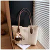 Estilo Transfronterizo 2026 Retro Simple Tejido Nuevo Otoño e Invierno Europeo y Americano Versátil Gran Capacidad Bolso de Mano de Hombro Moda