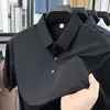 Nova Camisa Polo de Seda Gelada de Verão para Homens com Design Versátil Casual Respirável, Camiseta de Manga Curta Sem Costura com Toque de Luxo para Homens de Meia-Idade
