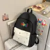 Nova Mochila Lisa Estilo Coreano, Mochila Escolar Casual e Leve para Alunos do Ensino Fundamental, Letras Bordadas de Alto Valor, Mochila para Alunos do Ensino Médio