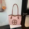 Bolso Tote de Hombro Cruzado Grande de Capacidad 2026 Nuevo de Moda Personalizado Elegante con Letras Europeas y Americanas para Mujer