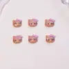 Decoraciones populares para uñas estilo caricatura japonesa con temática de gato KT, pequeños accesorios de resina, aretes DIY, pinzas para el cabello y accesorios para uñas, al por mayor