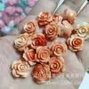 Laca Color Coral Polvo para Tallado Compactado Polvo de Concha Estéreo Flor Prensada Agujero Recto Flor de Rosa con Perlas Accesorios para Joyería DIY