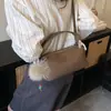 2026 Nuevo Bolso Boston Estilo Nicho con Patrón de Lichi, Bolso de Mano Versátil, Bolso Cruzado de Hombro Casual y Elegante para Mujer