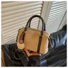 Bolsa Boston retrô minimalista transfronteiriça, nova bolsa estilosa de grande capacidade para o dia a dia, bolsa de ombro e bolsa tiracolo para mulheres