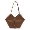 Bolso de hombro tipo tote tejido con patrón vintage de estilo europeo y americano para mujer 2026 con letras, nuevo diseño de moda para ir al trabajo, gran capacidad