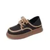 Sapatos Pequenos de Couro Retrô para Mulheres Outono Bico Redondo 2025 Novos Sapatos Baixos com Tira de Fivela Sapatos Mary Jane Sapatos de Solado Macio