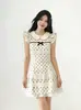 Estilo suave y elegante, cuello de muñeca, lunares, vestido de manga acampanada para mujer, verano, entallado a la cintura, adelgazante, patchwork de encaje, vestido corto, moderno