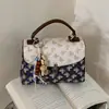 Bolso vintage de alta gama transfronterizo nuevo, bolso de hombro versátil y de moda, bolso de mano casual de nicho para el día a día y bolso cruzado