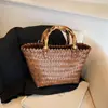 Bolso de Mimbre Hecho a Medida por el Fabricante con Asa de Bambú, Bolso Versátil para Mujer para el Trabajo, Bolso con Asa de Bambú Vintage al por Mayor