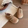 Zapatos Birkenstock para Niños 2026 Primavera/Otoño Nuevo Estilo Zapatos Pequeños de Cuero para Niñas Diseño Retro Zapatos Tipo Frijol Suela Suave Zapatos para Bebé