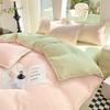 Juego de cuatro piezas de cama de viento simple de lujo ligero, juego de tres piezas de sábana y funda nórdica de color sólido con lijado, productos dobles, fabricantes de ropa de cama
