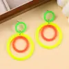 Pendientes individuales exagerados estilo europeo color fluorescente huecos empalmados pendientes de botón de círculo redondo pendientes colgantes de nicho accesorios de joyería para mujeres