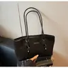 Novas Bolsas Suede Retrô de Nicho para Outono e Inverno para Mulheres, Bolsas de Ombro Modernas e Versáteis, Bolsas Foscas, Bolsas de Mão, Bolsas Tote