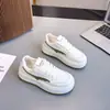 Zapatos Deportivos Blancos de Plataforma Alta Súper Ligeros para Mujer, Nuevas Llegadas de Verano, Parte Superior Versátil de Cuero, Transpirables, Ligeros, Zapatos Casuales de Plataforma para Mujer