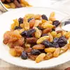 Uvas Passas de Quatro Cores Especiais de Xinjiang Atacado Entrega 500g Uvas Passas Mistas Verdes Fragrantes de Currant Preto de Turpan