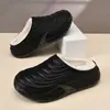 Pantuflas de Algodón de Moda para Mujer Invierno Nuevo Estilo de Moda para Exteriores Tacón Cerrado Cálidas Con Felpa Gruesa Impermeables Antideslizantes Zapatos de Algodón para Pareja