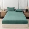 Lençol de cama de veludo de leite espessado para outono e inverno, cor sólida, disponível como peça única ou conjunto de três peças, sem fiapos, em estoque o ano todo, entrega direta disponível