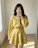 Nuevo Estilo Otoño/Invierno 2026 Suéter de Punto Ajustado con Flores Tridimensionales + Falda Conjunto de Dos Piezas Estilo Dulce para Mujer