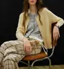 Cardigan de Tricô Liso Estilo Francês Slim Fit Falso Duas Peças Suéter Versátil Outono 2025