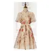 Moda Femenina Transfronteriza Estilo Europeo y Americano Vestido Corto Resistente Adornado con Cordones, Corte Ajustado, Cuello Alto y Mangas Abullonadas